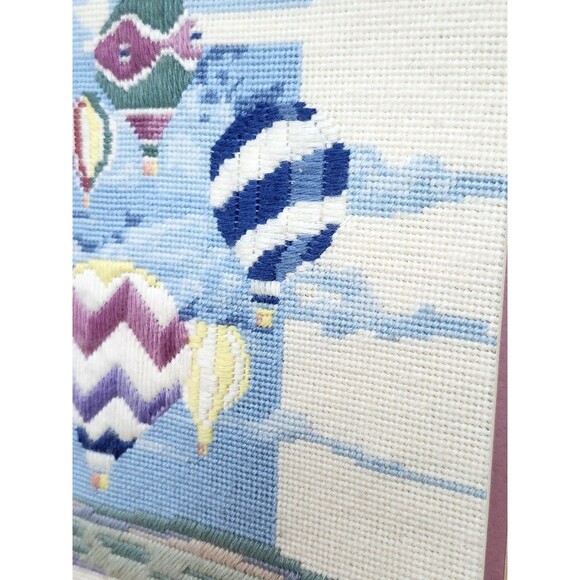 Vintage Handmade Needlepoint /Crewel Framed 15" x 19" Hot Air Balloon Picture - Picture 6 of 16